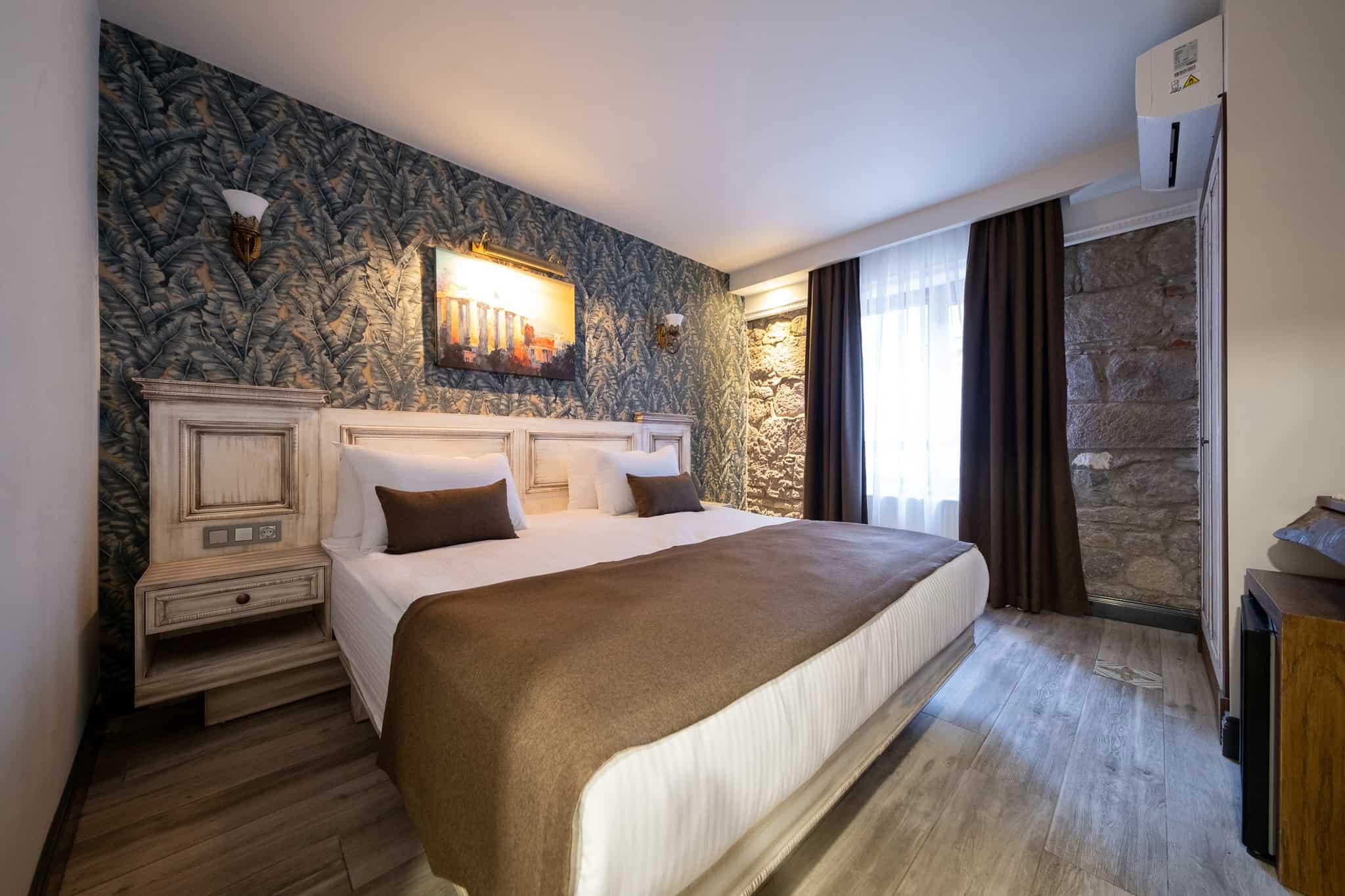 Kara Manzaralı Superior Oda